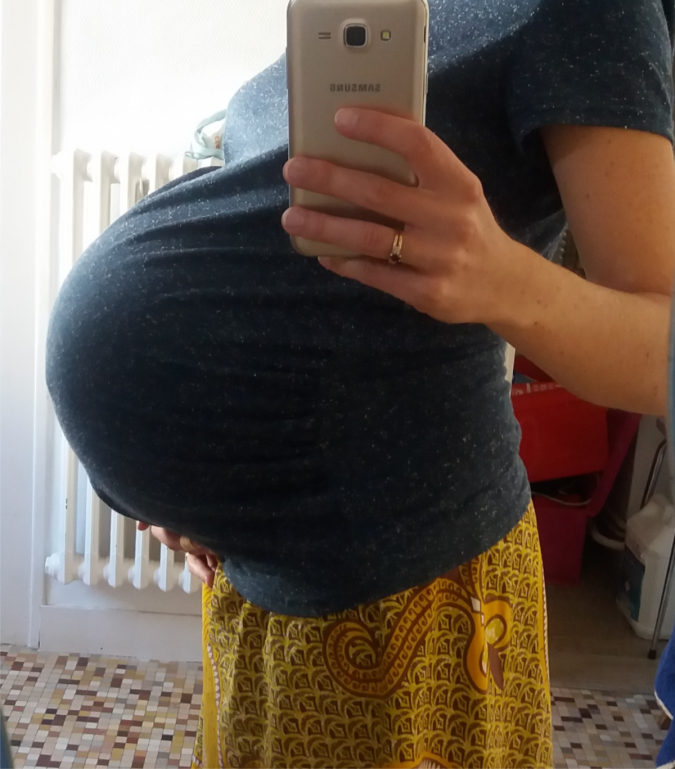 ventre 8ème mois Madame Vélo