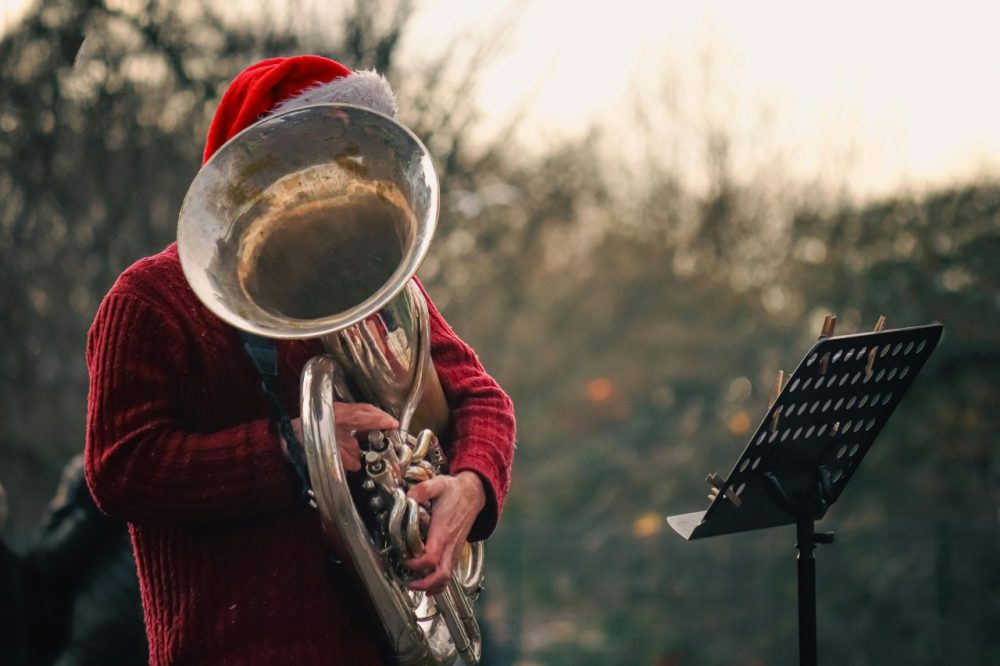 père noel joue du tuba